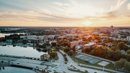Three of the Four Hottest U.S. Real Estate Markets Are in Wisconsin